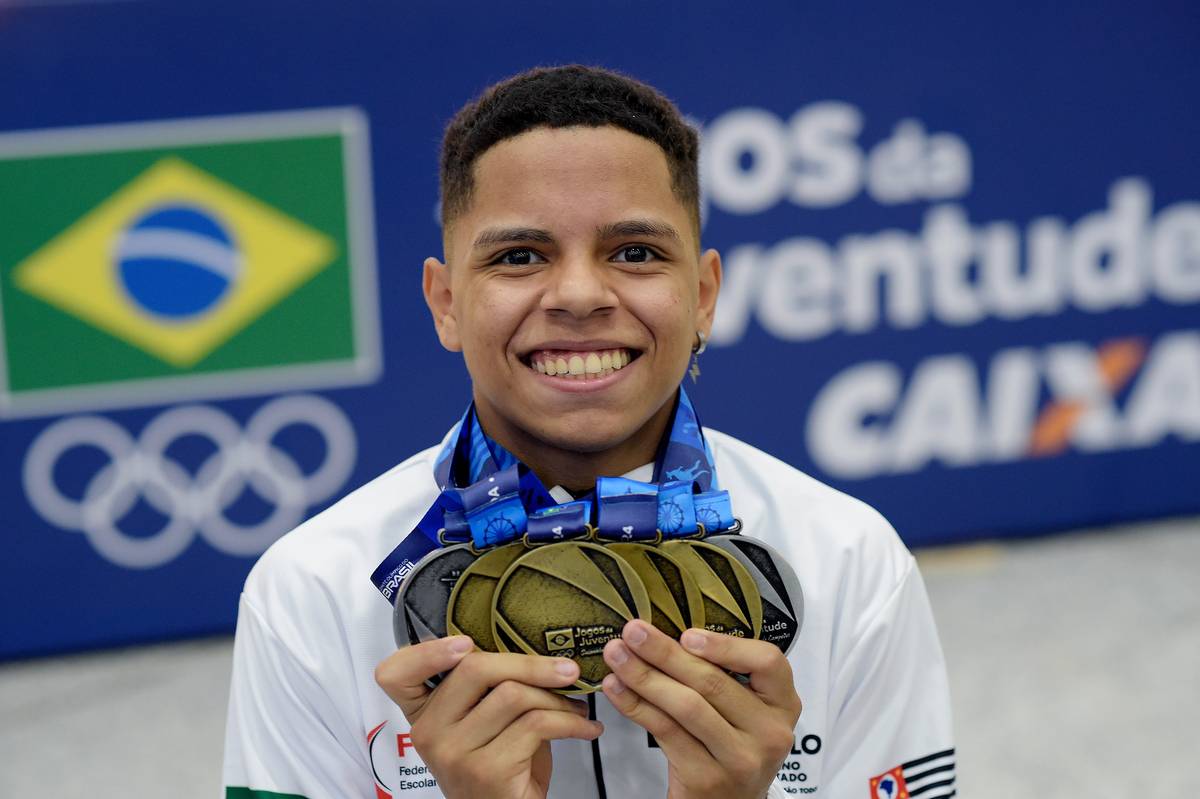 Pedro Silvestre encerra passagem pelos Jogos da Juventude com 12 medalhas, sendo 8 de ouro, em duas edições