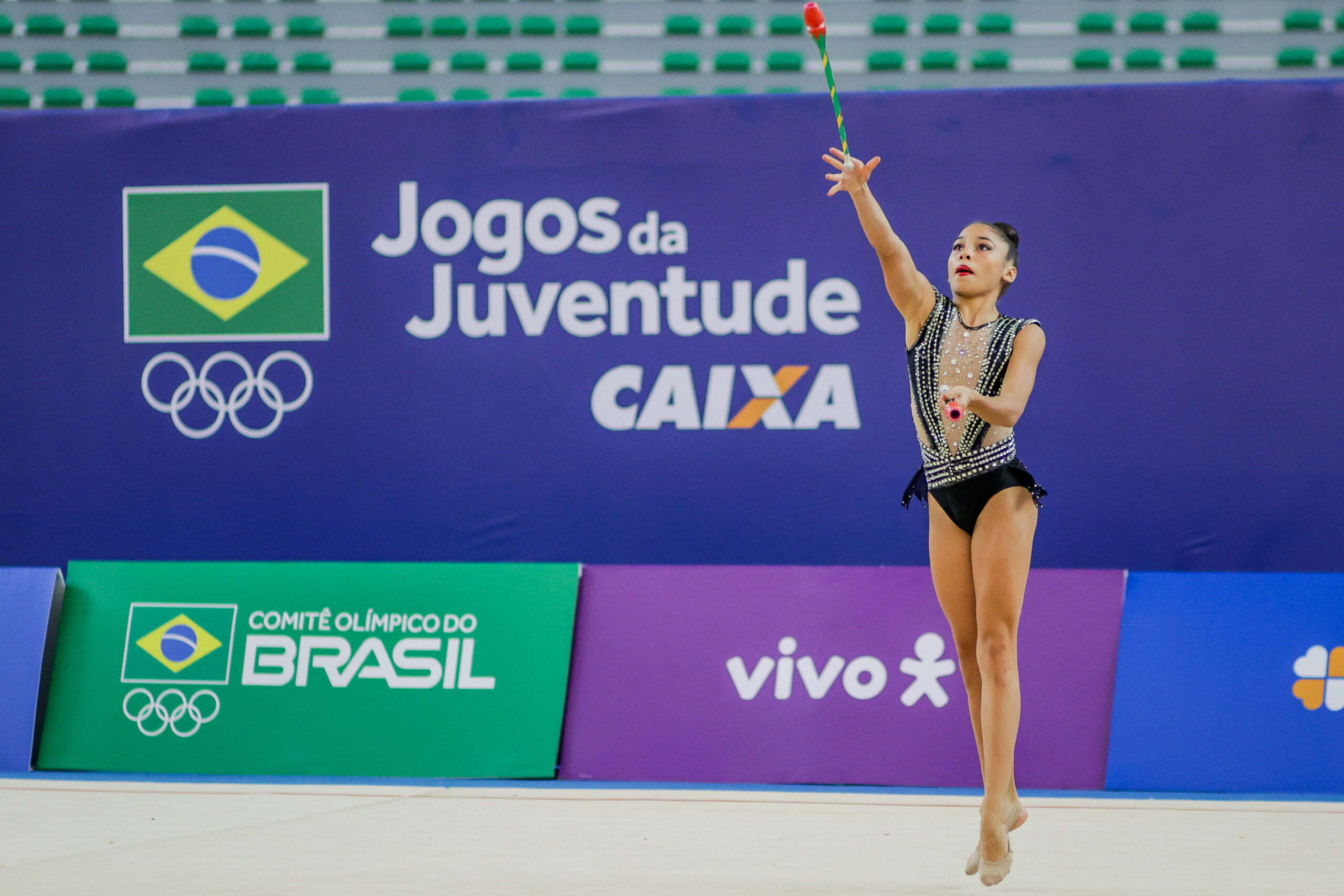 Com correria e resiliência para se manter no alto rendimento, ginasta Amanda Manente, do ES, conquista duas medalhas nos Jogos da Juventude