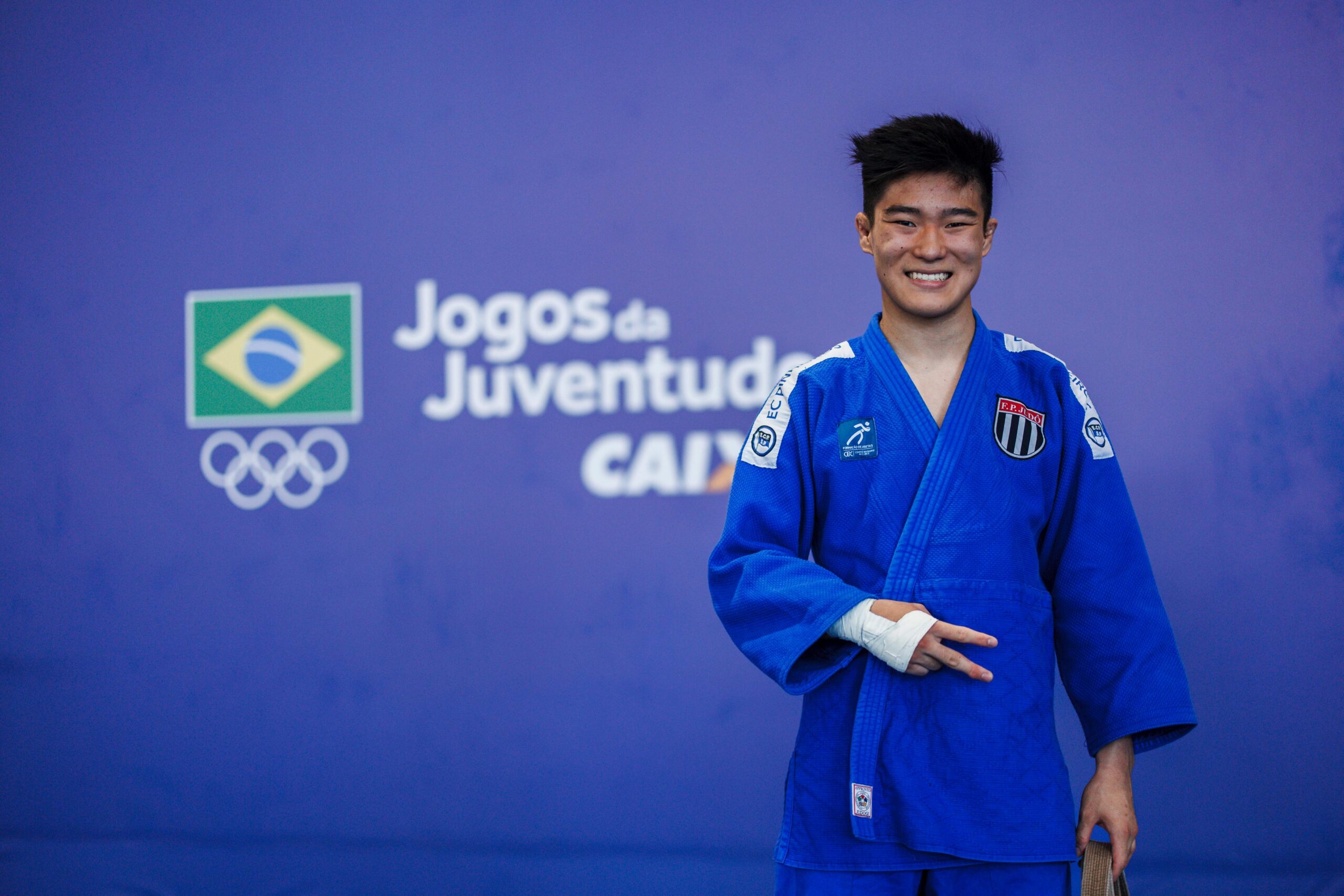 Sparring de medalhistas olímpicos, Fernando Mitsuda conquista dois ouros nos Jogos da Juventude e avisa: “Foco é Los Angeles 2028”