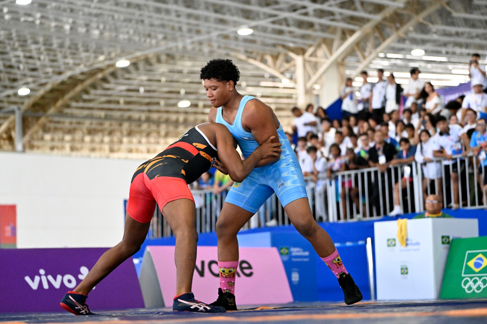 Treinar tudo, ler nas horas vagas e se divertir no tapete: conheça Raphael Duarte, do RJ, nova promessa do wrestling