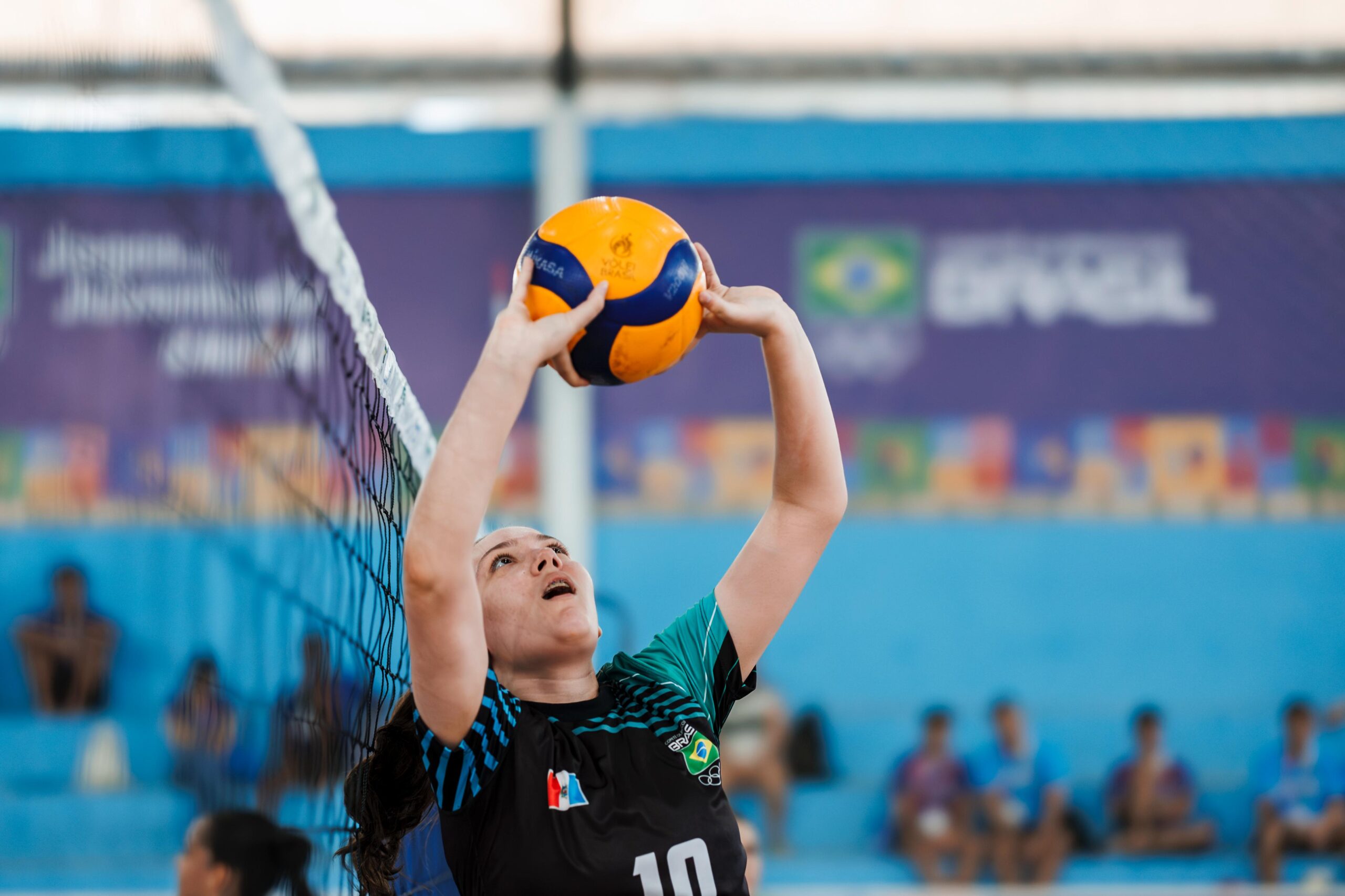 Aprovada em testes no Fluminense, levantadora de Alagoas nos Jogos da Juventude tenta convencer pais sobre mudança para o Rio