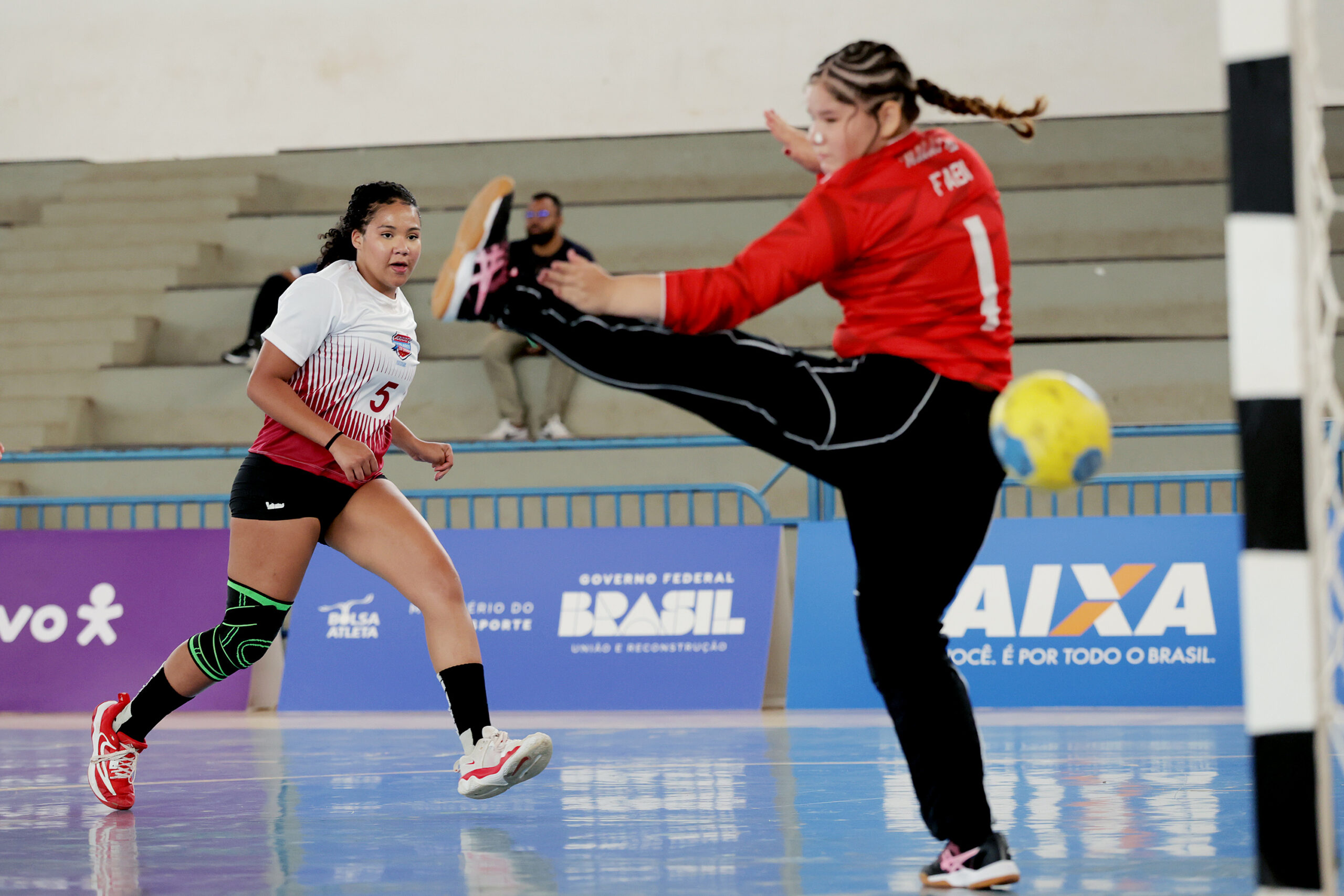 Bahia melhora colocação no handebol feminino, mas ainda quer mais