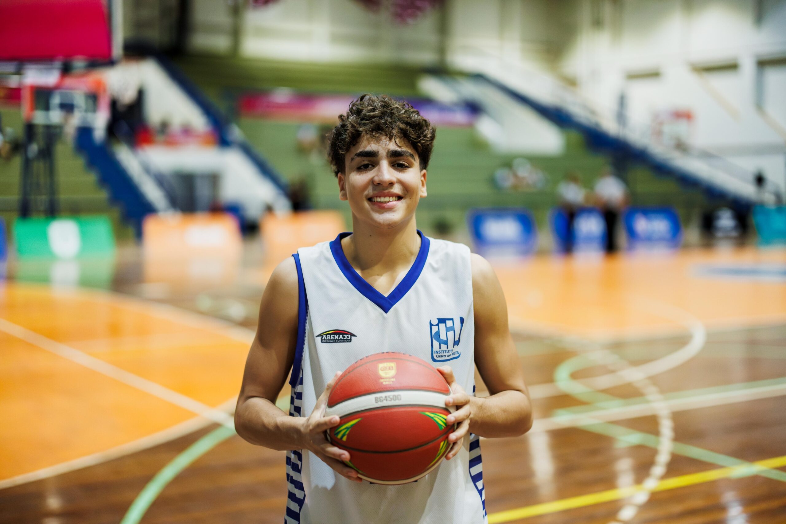 Em “casa”, Matteo Farias, do Rio de Janeiro, segue passos do pai e transforma sonho em realidade no basquete