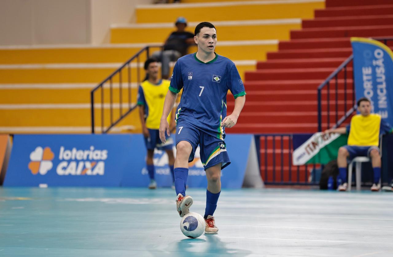 Com hat-trick, Luiz Henrique leva Mato Grosso ao título da 2ª divisão do futsal nos Jogos da Juventude CAIXA