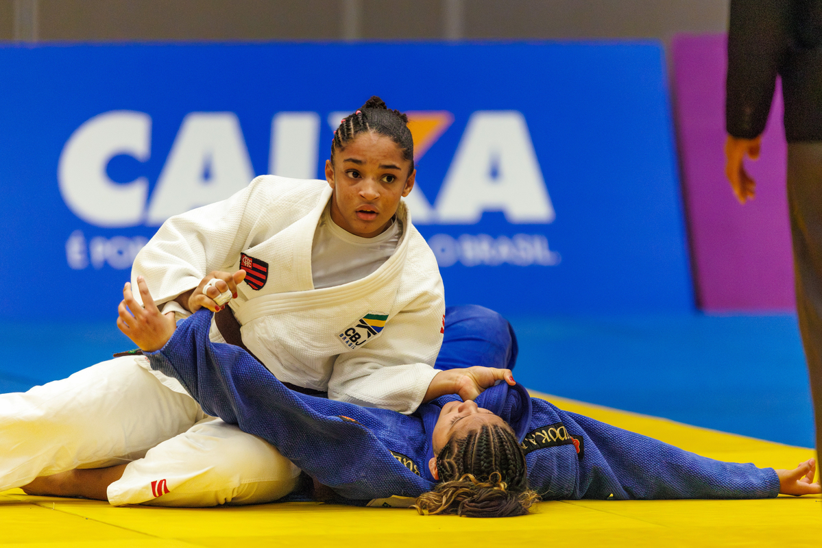 Do Mundial para os Jogos da Juventude CAIXA: Clarisse Vallim (RJ) estreia com ouro no judô sob o olhar de Maria Portela