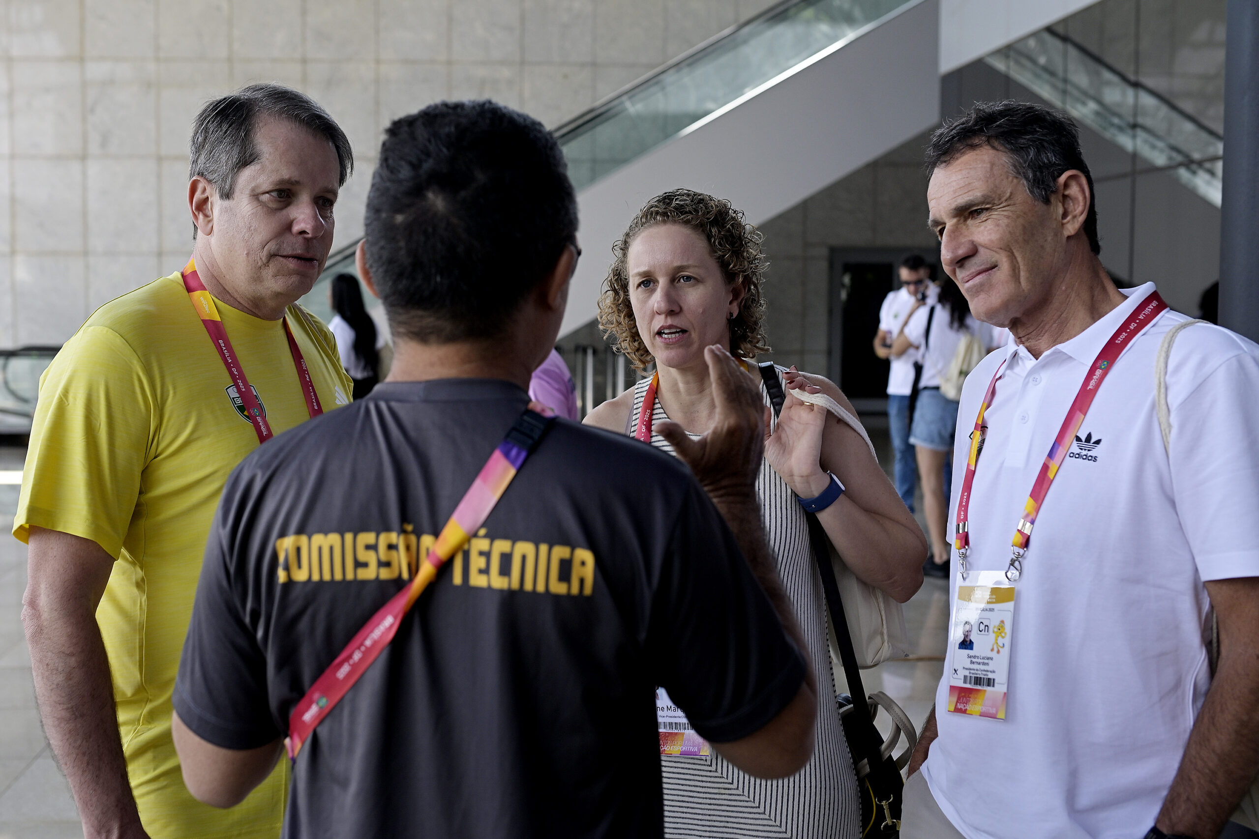 Autoridades visitam CICB antes da cerimônia de abertura