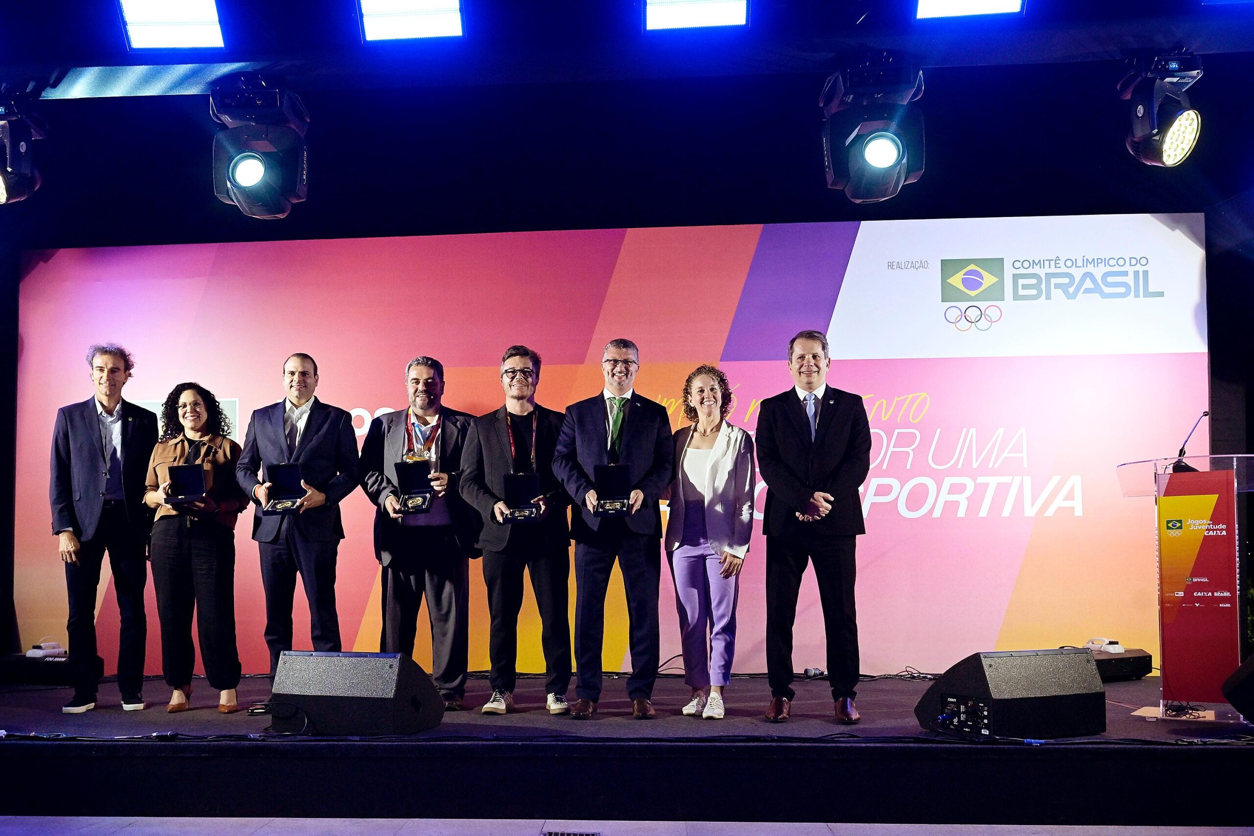 COB faz homenagem a parceiros fundamentais na realização dos Jogos da Juventude CAIXA Brasília 2025
