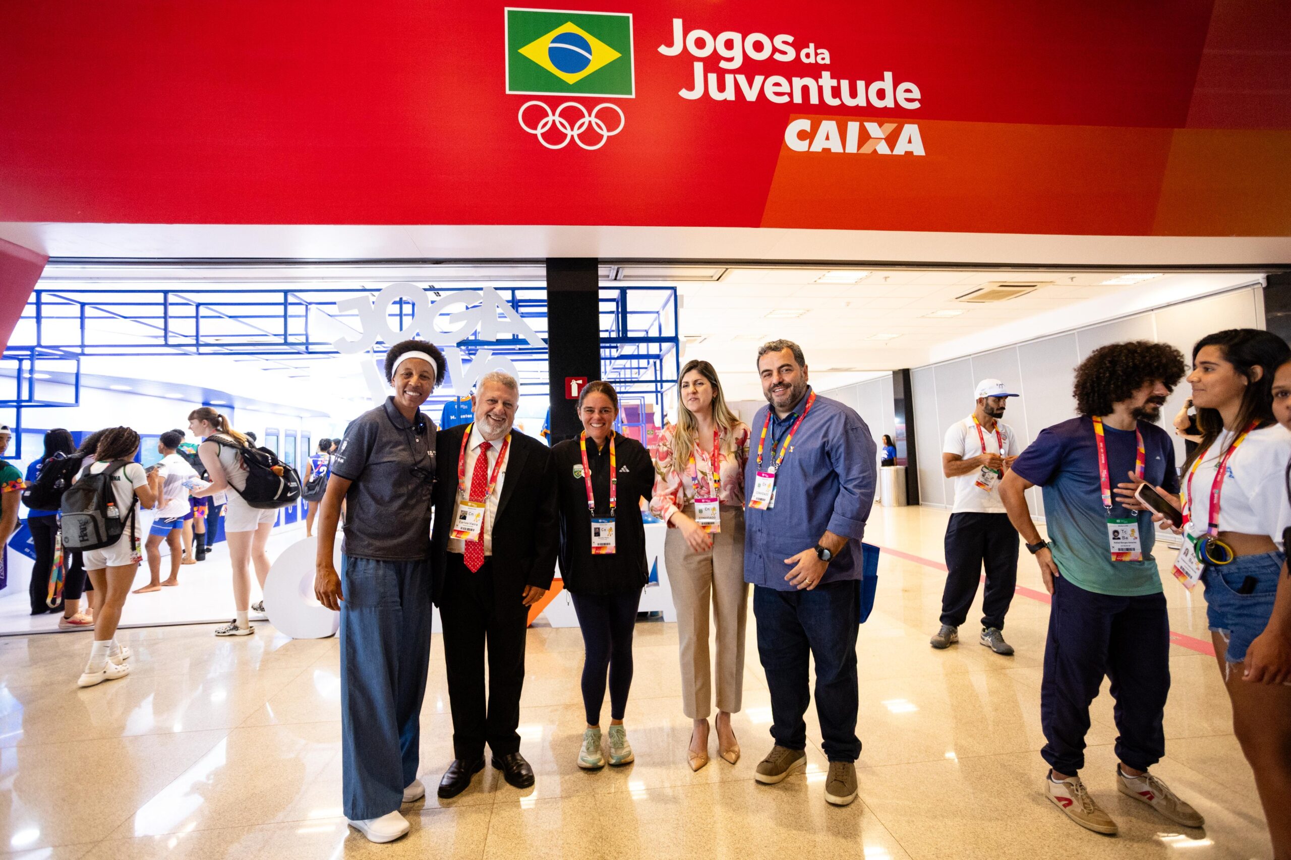 Presidente da CAIXA visita Centro de Convivência dos Jogos da Juventude