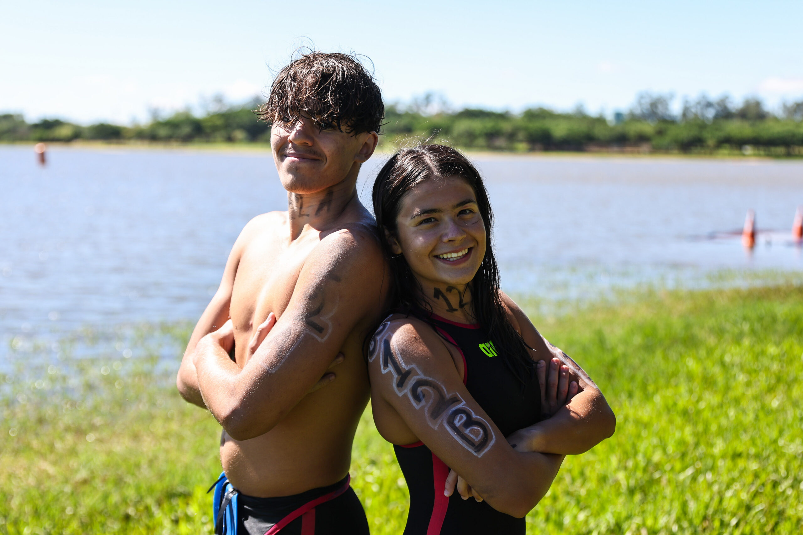 Da desistência à medalha: apoio mental e trabalho em equipe levam dupla do RJ ao pódio nas águas abertas dos Jogos da Juventude 2026