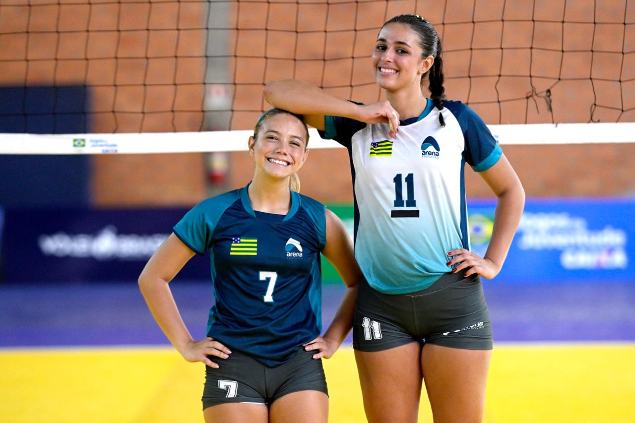 Carol Helrigel e Amanda Ala de Jesus levam vôlei de Goiás ao TikTok e à fase final nos Jogos da Juventude CAIXA 2026