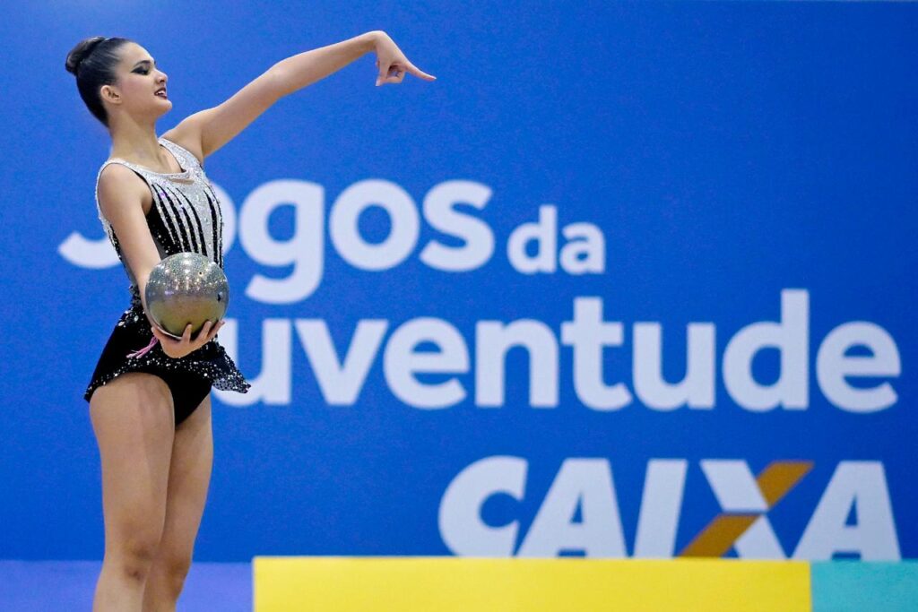 2026.09.26 - Jogos da Juventude CAIXA Foz do Iguaçu - Local: Centro de Convivência Bubas - Ginastica Rítmica - Individual - 1 divisão - Maças e Arco - Diana Gogoi, da Bahia - Foto: Alexandre Loureiro/COB. IG:alexandreloureiroimagens / @timebrasil