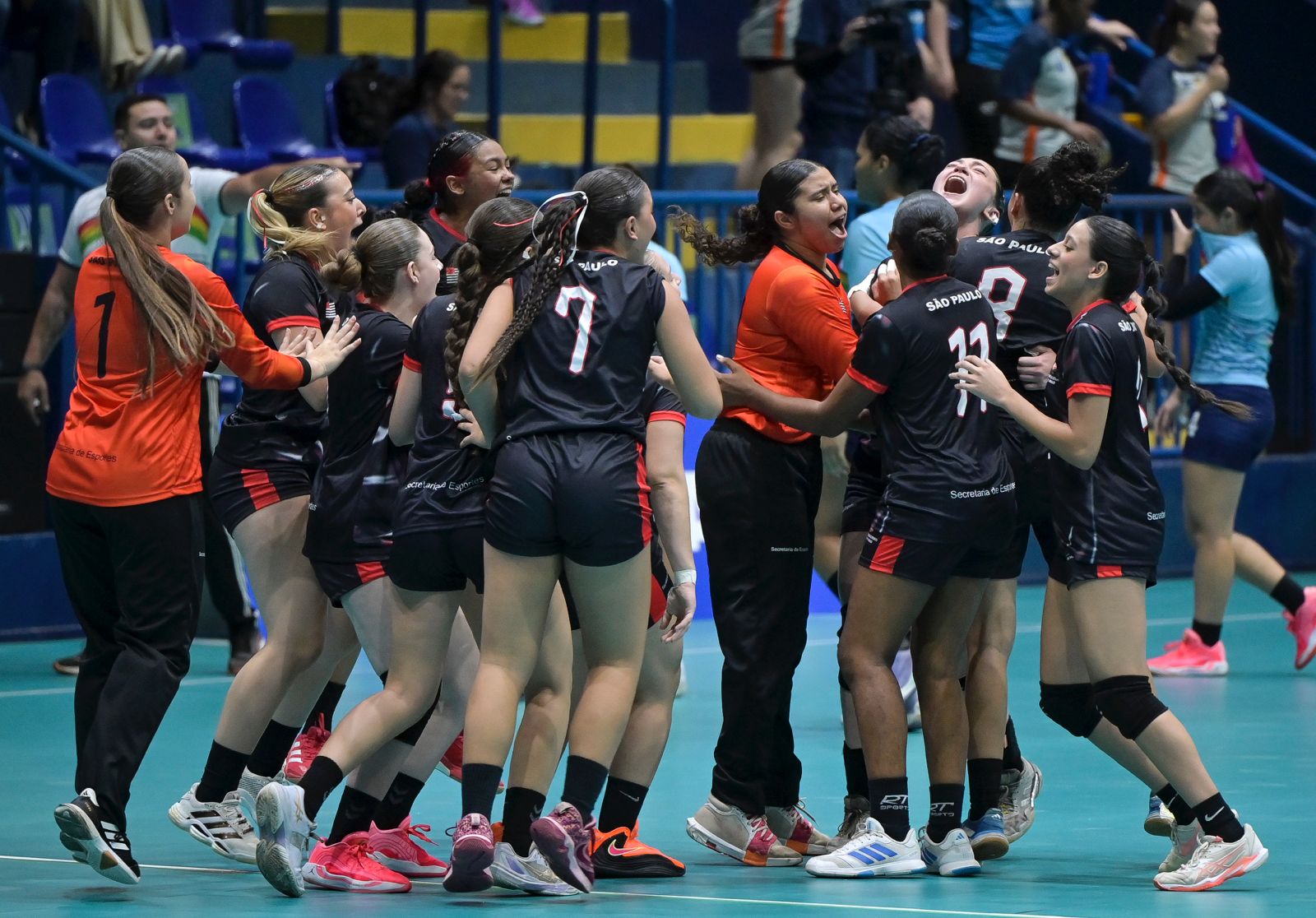 Jogos da Juventude CAIXA 2026 definem campeões e acessos no handebol e vôlei